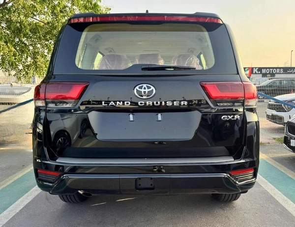 Toyota Land Cruiser GXR HIGH OPTN 4.0L PETROL V6 OMAN SPECS /RADAR /360 CAMERA | SOFT CLOSE DOOR