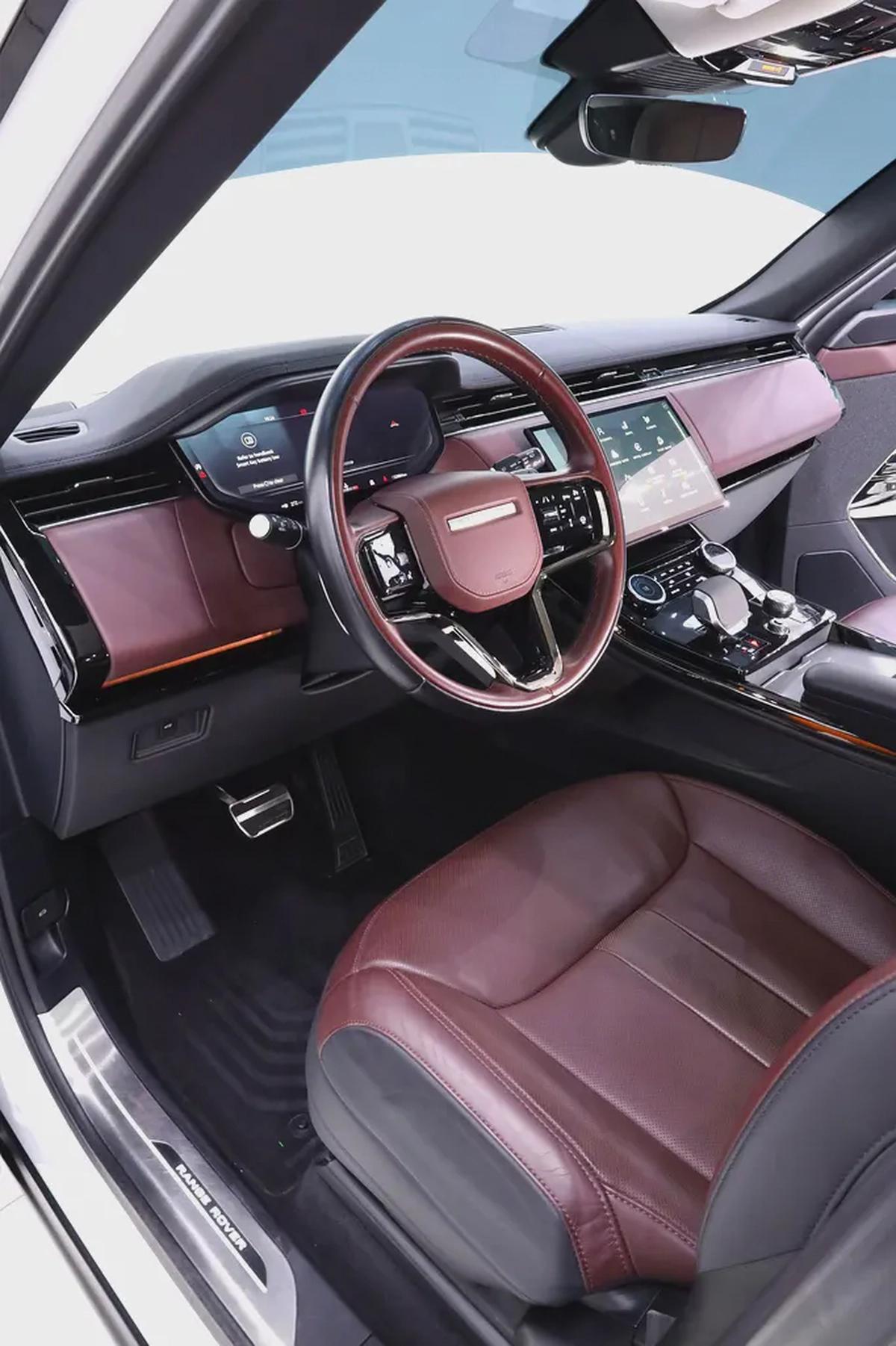 RANGE ROVER SPORT DYNAMIC V6 P400 WITH PERFECT COLOUR COMBINATION-4-4