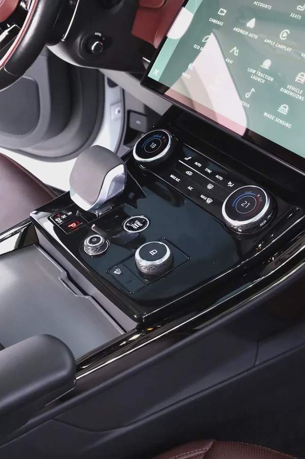 RANGE ROVER SPORT DYNAMIC V6 P400 WITH PERFECT COLOUR COMBINATION