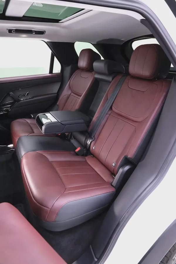 RANGE ROVER SPORT DYNAMIC V6 P400 WITH PERFECT COLOUR COMBINATION