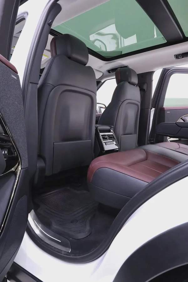 RANGE ROVER SPORT DYNAMIC V6 P400 WITH PERFECT COLOUR COMBINATION