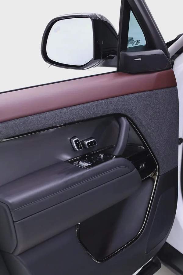 RANGE ROVER SPORT DYNAMIC V6 P400 WITH PERFECT COLOUR COMBINATION