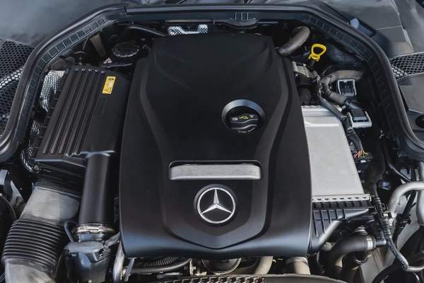 Mercedes-Benz C-Class 200