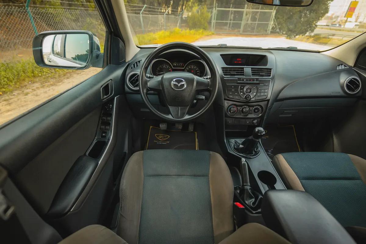 Mazda BT-50 | Double Cabin 4X2 | Manual | GCC Specs | Ref#M72436-7-7