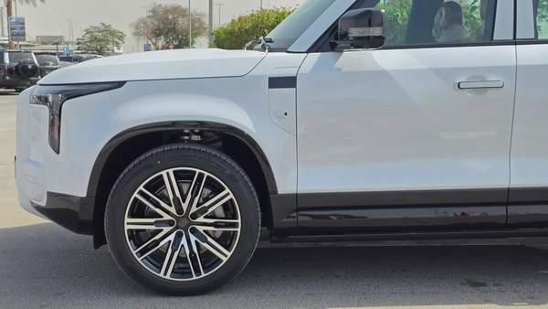 ROX ADAMAS (White Orange)