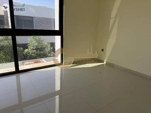 3 Beds with Maids Room | Spacious Layout | R2MB