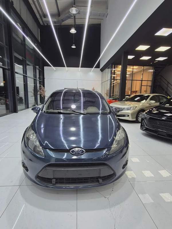 Ford Fiesta Gcc Mid option