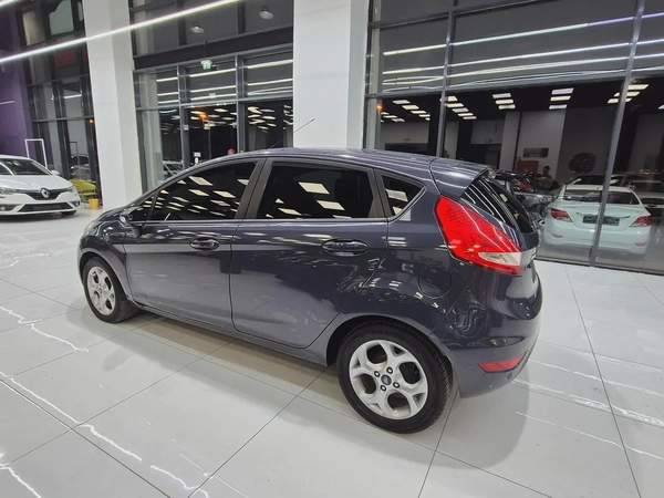 Ford Fiesta Gcc Mid option