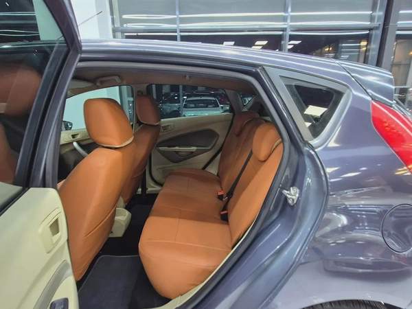 Ford Fiesta Gcc Mid option