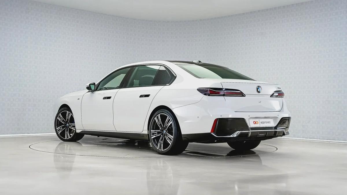 Special Offer | AED 4,660 PM | Warranty Service July 2028, High Option | 740LI M Sport Individual-2-2