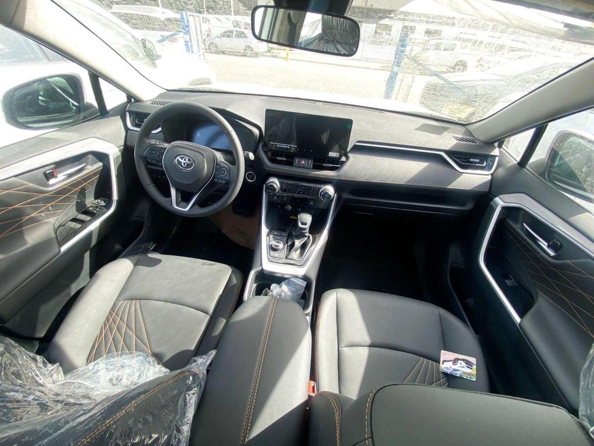 Toyota RAV4 Toyota Rav4 - 2025 - 4x4 - Full Option-4-4