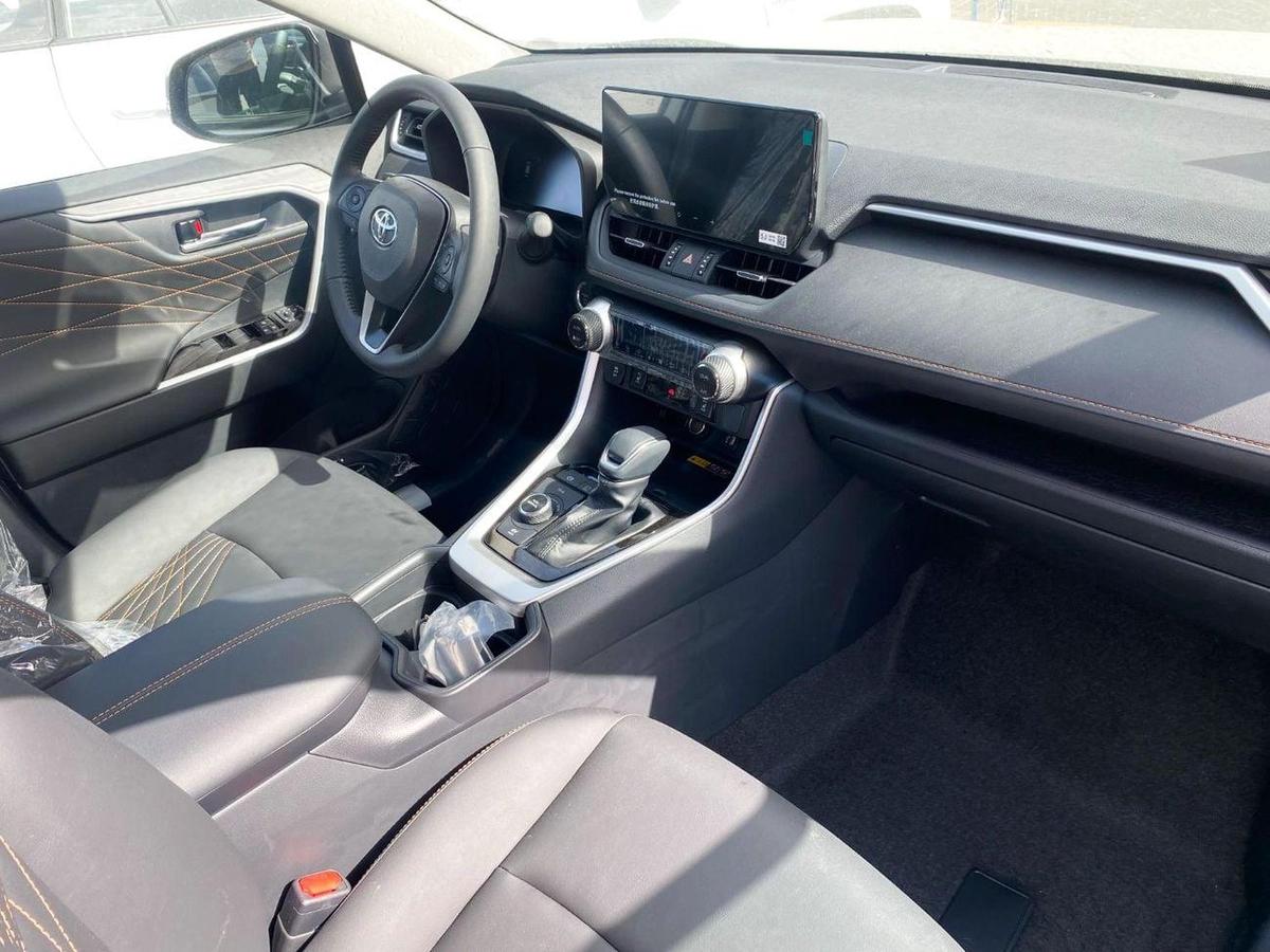 Toyota RAV4 Toyota Rav4 - 2025 - 4x4 - Full Option-5-5