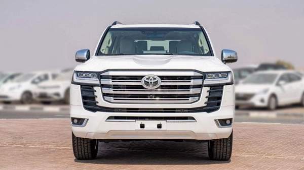 Toyota Land Cruiser LC300 VXR 3.3D AT MY2025 – WHITE