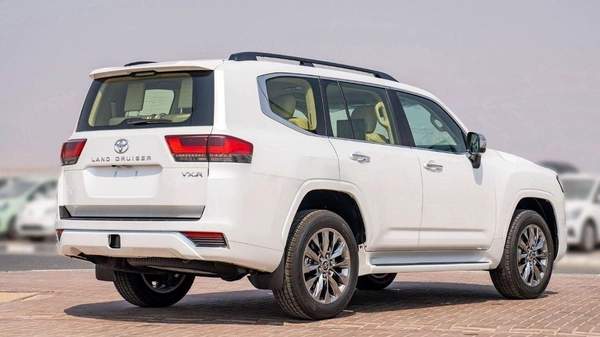 Toyota Land Cruiser LC300 VXR 3.3D AT MY2025 – WHITE
