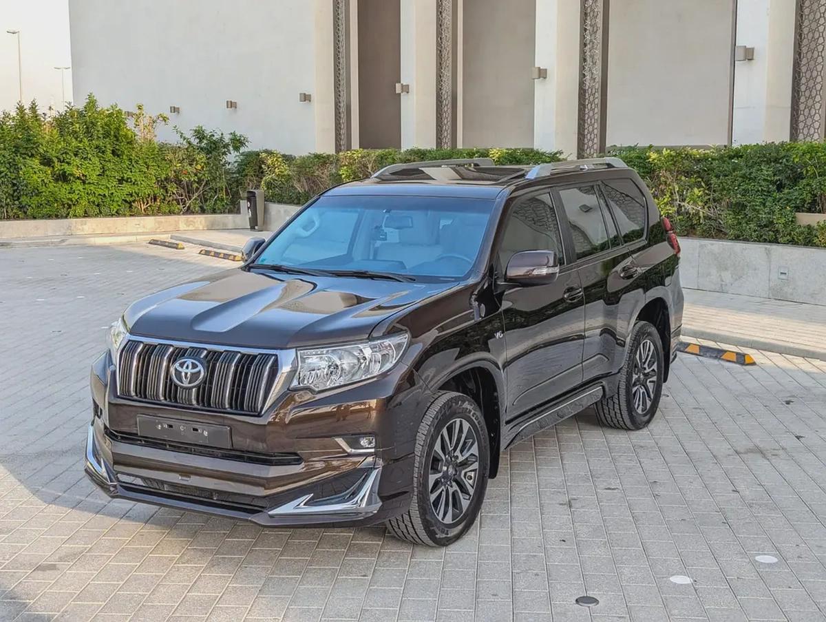 TOYOTA PRADO 2023 FULL OPTION ACCIDENT FREE LOW MILEAGE IN EXCELLENT CONDITION-1-1