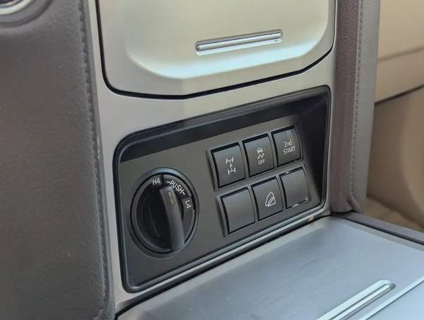 TOYOTA PRADO 2023 FULL OPTION ACCIDENT FREE LOW MILEAGE IN EXCELLENT CONDITION