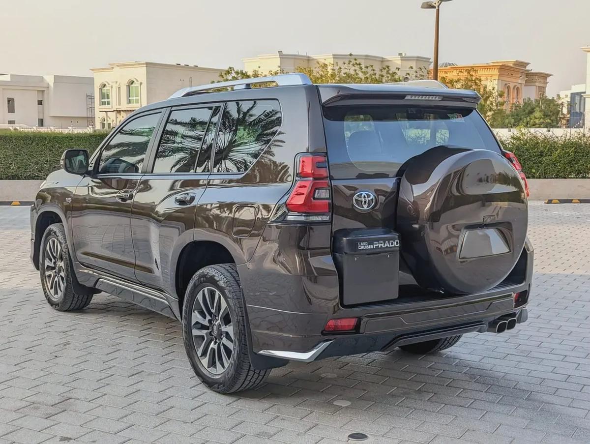 TOYOTA PRADO 2023 FULL OPTION ACCIDENT FREE LOW MILEAGE IN EXCELLENT CONDITION-14-14