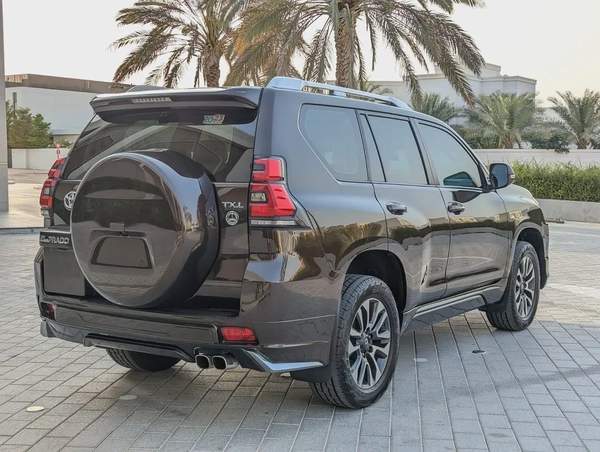 TOYOTA PRADO 2023 FULL OPTION ACCIDENT FREE LOW MILEAGE IN EXCELLENT CONDITION