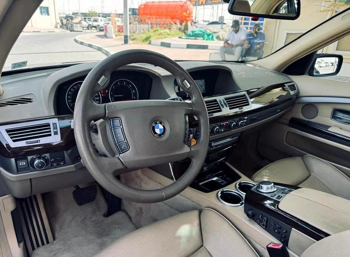 BMW 740I | 2007 | ONLY : 118,367 KM | JAPAN IMPORT | CLEAN TITLE | NO ACCIDENT-5-5