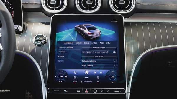 2026 Mercedes-Benz C200 AMG Premium EQ Boost RWD GCC 0Km With 2 Years Unlimited Mileage Warranty