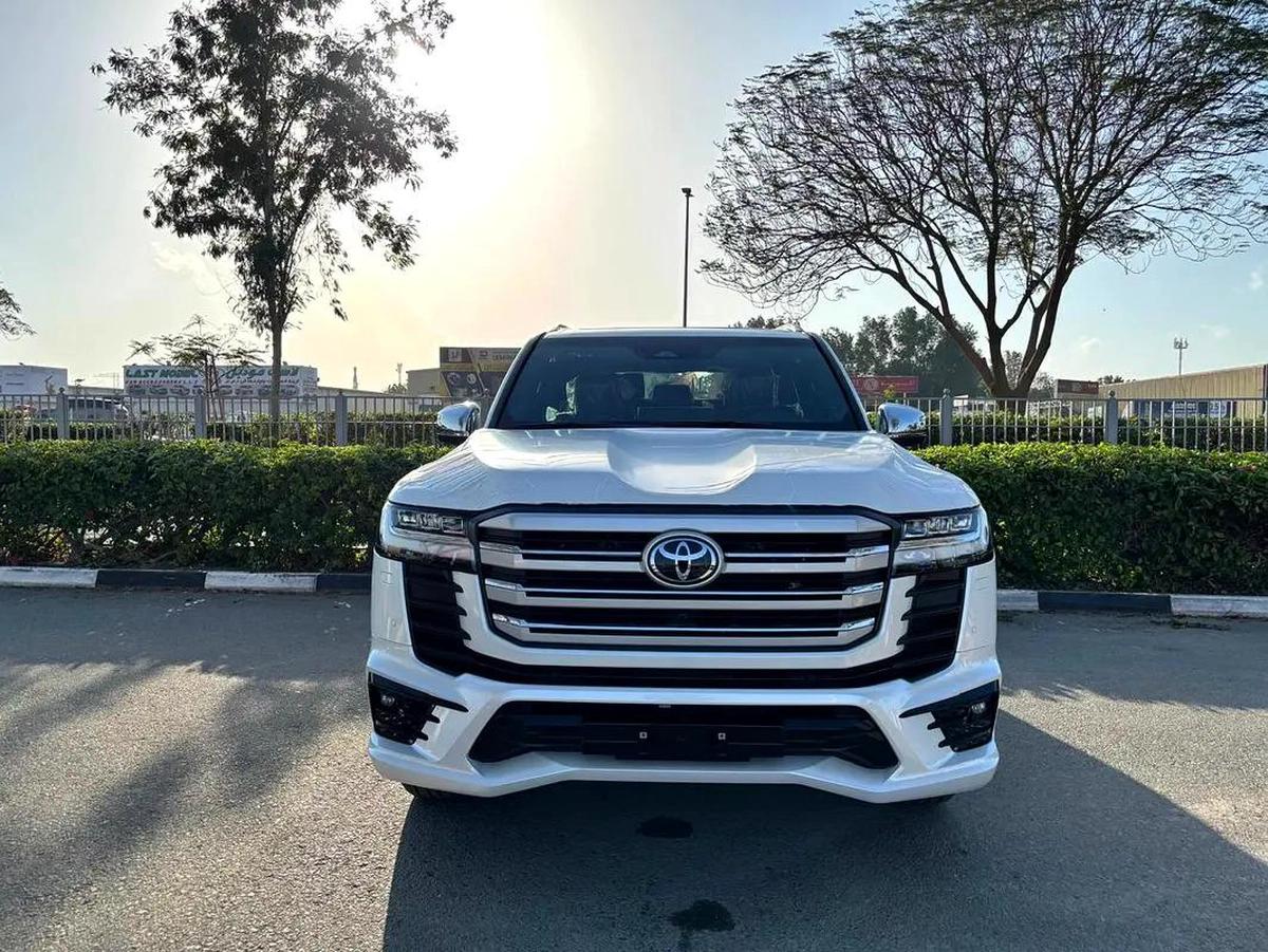 Toyota Land Cruiser VXR 2026 - GCC Specs - Brand New!-0-0