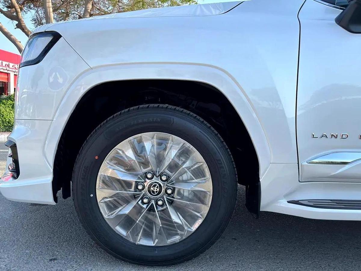 Toyota Land Cruiser VXR 2026 - GCC Specs - Brand New!-3-3