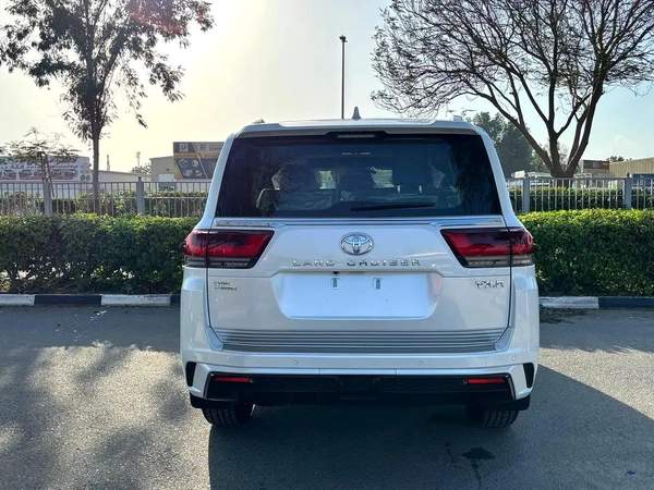 Toyota Land Cruiser VXR 2026 - GCC Specs - Brand New!