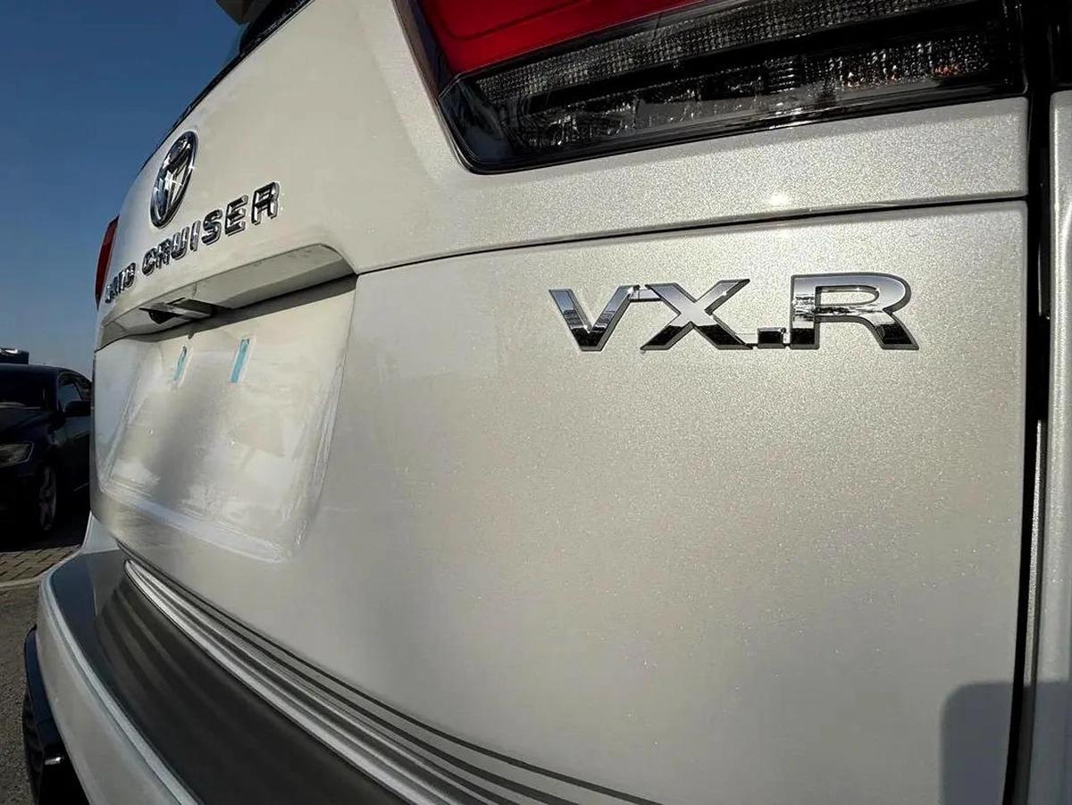 Toyota Land Cruiser VXR 2026 - GCC Specs - Brand New!-2-2