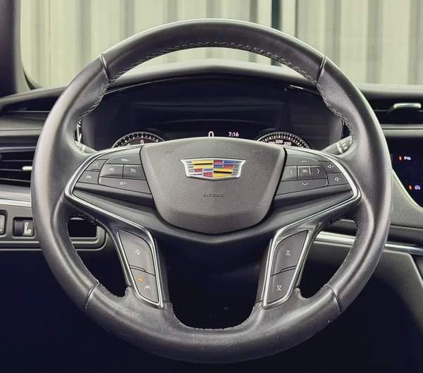 Cadillac XT5 2022 GCC specs for 120,000.00 AED