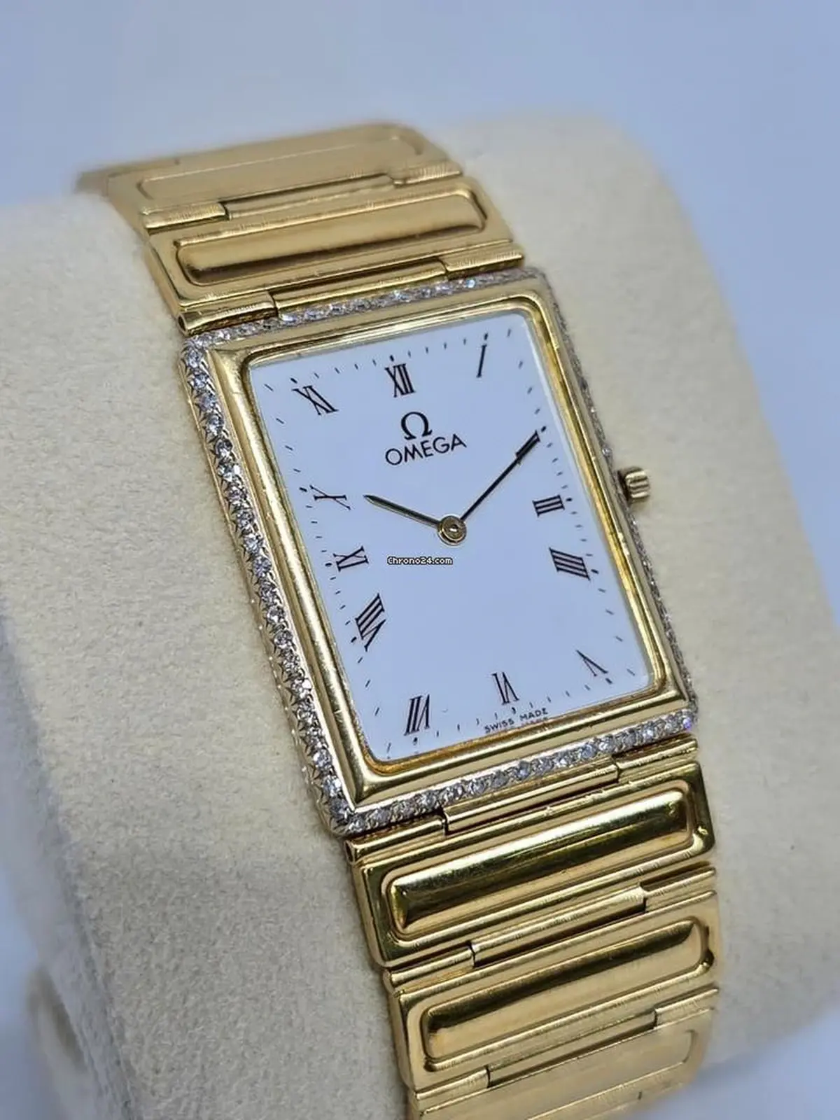 Omega Classic | Full Yellow Gold Vintage Bezel Diamond with White Dial | Used (Fair) | Year of production 2000 (Approximation) | No original box | No original papers-2-2