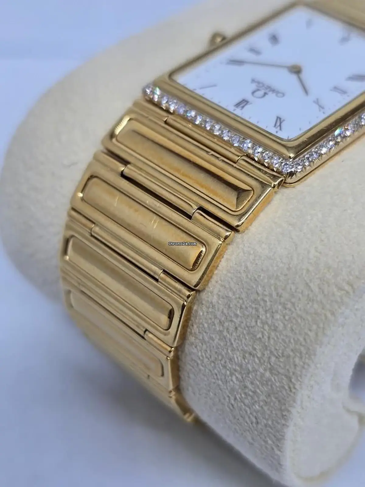 Omega Classic | Full Yellow Gold Vintage Bezel Diamond with White Dial | Used (Fair) | Year of production 2000 (Approximation) | No original box | No original papers-4-4