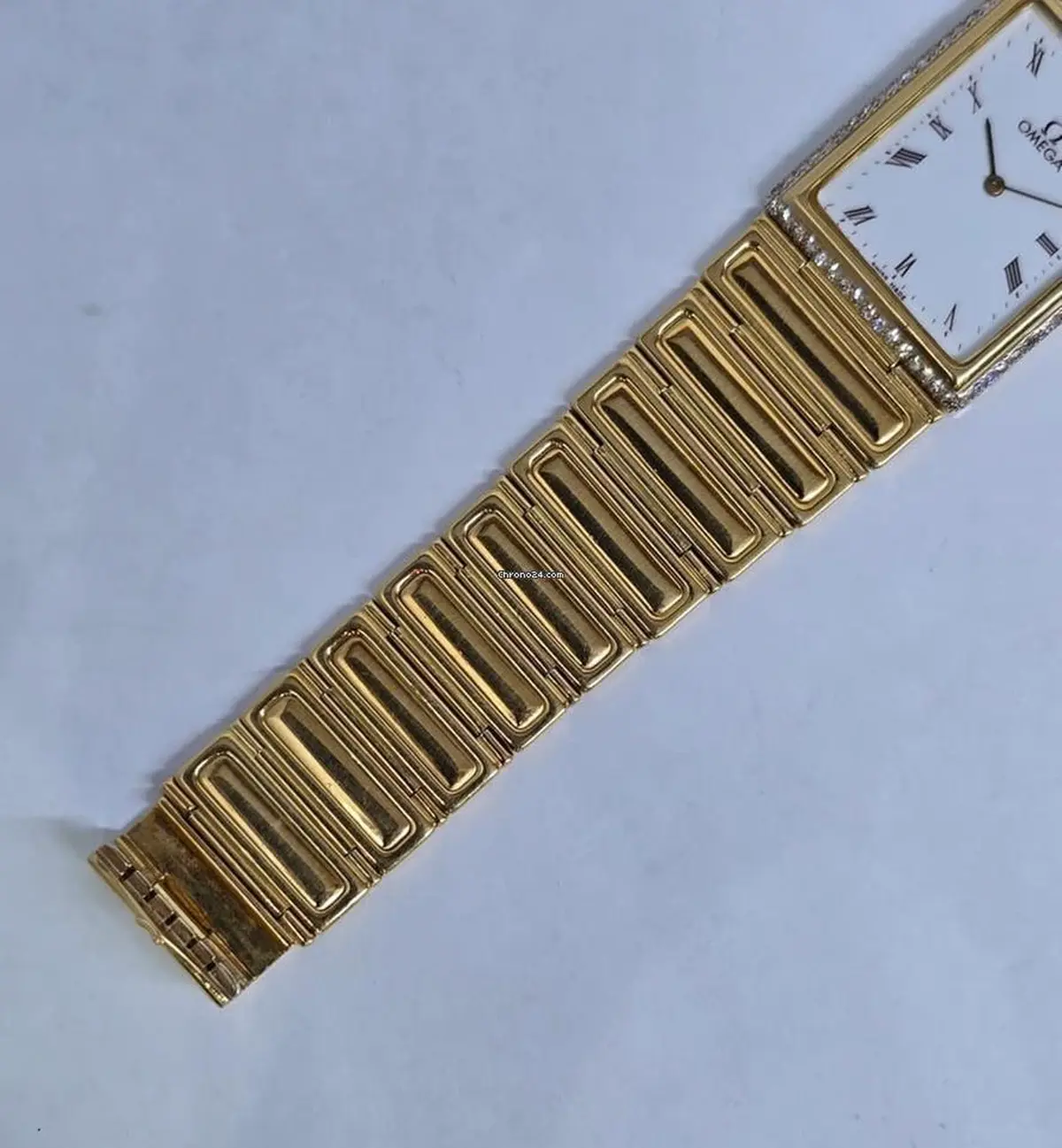Omega Classic | Full Yellow Gold Vintage Bezel Diamond with White Dial | Used (Fair) | Year of production 2000 (Approximation) | No original box | No original papers-8-8
