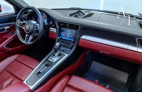 2017 Porsche 911 Carrera 4s Fully Loaded, Full Service History, Excellent Condition GCC Spec