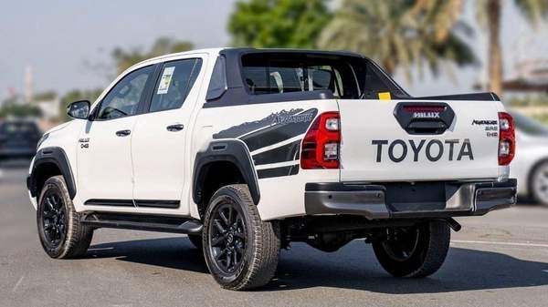 Toyota Hilux DC ADVENTURE 2.8D AT 4X4 MY2025 - WHITE