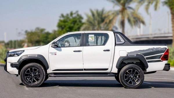 Toyota Hilux DC ADVENTURE 2.8D AT 4X4 MY2025 - WHITE