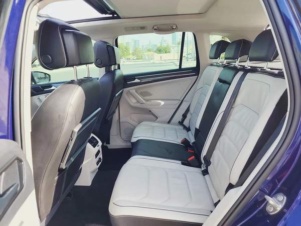 Volkswagen Tiguan 4Motion 2.0 Sport 2018 Model GCC Specs With Full Service History From Agency
