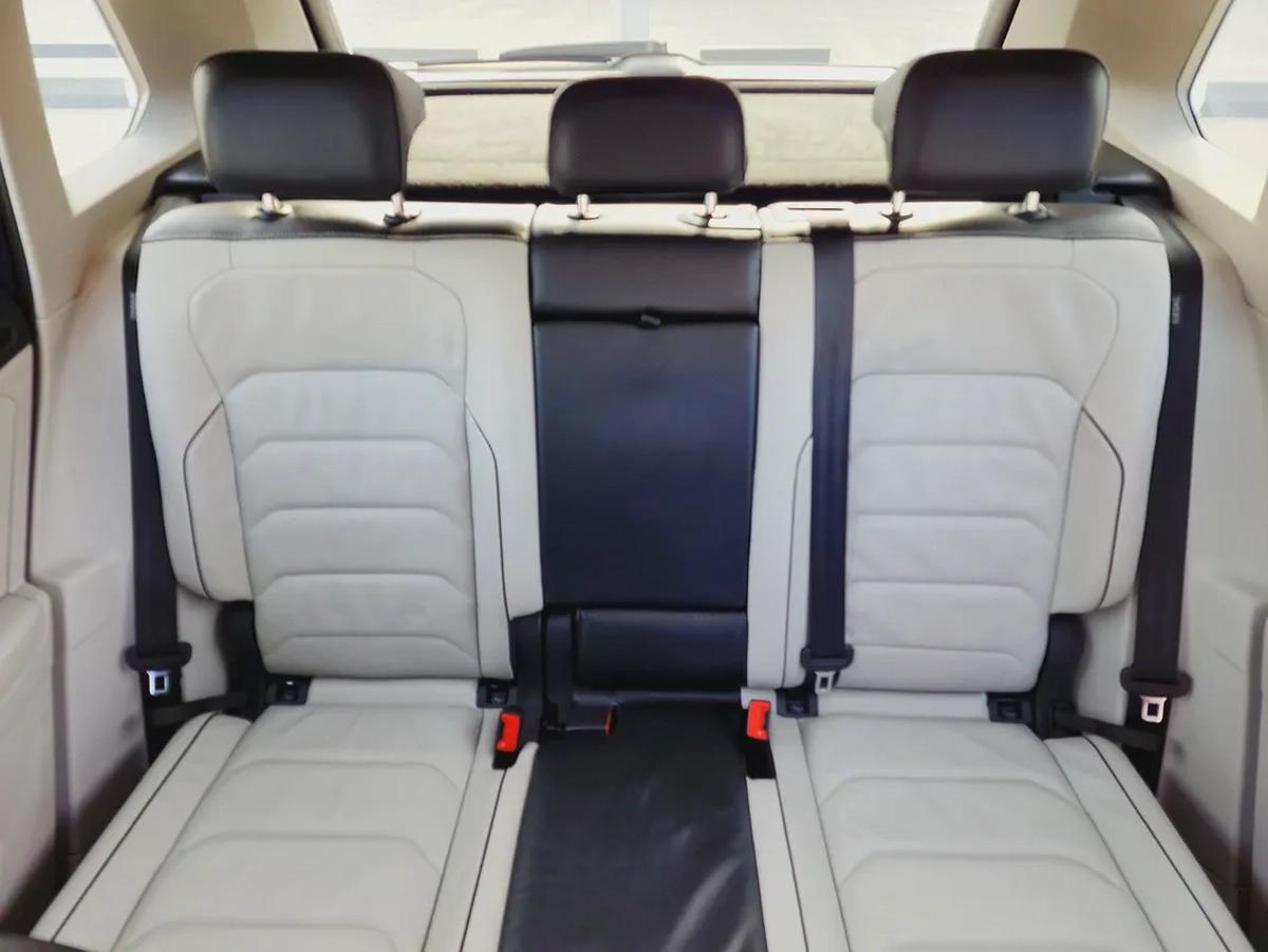 Volkswagen Tiguan 4Motion 2.0 Sport 2018 Model GCC Specs With Full Service History From Agency-15-15