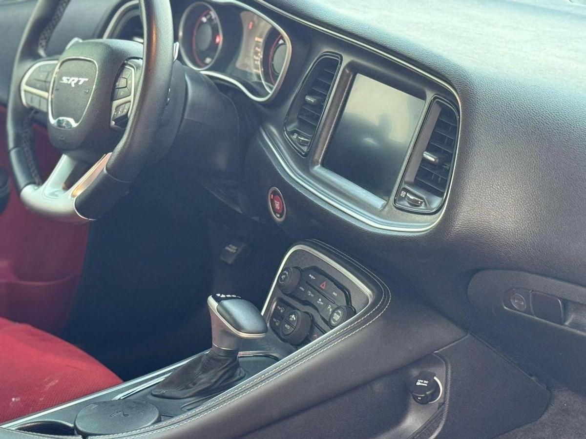 Dodge Challenger SRT 6.4L-5-5