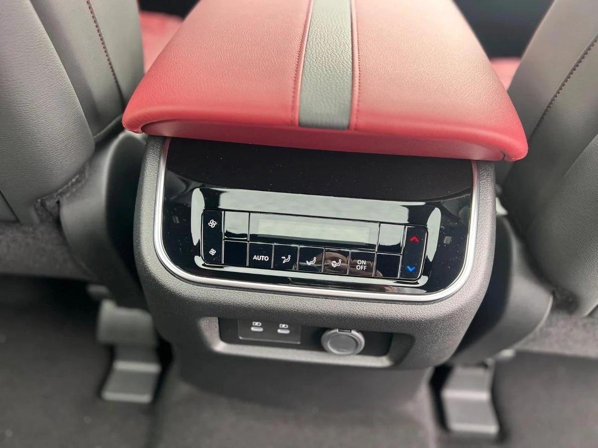 Nissan Patrol SE PLATINUM-4-4