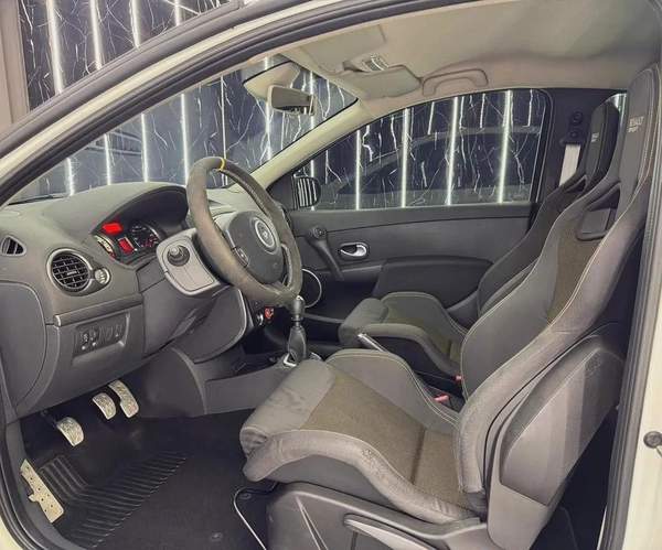 Renault Clio / Thalia / Symbol 2013 GCC specs for 59,000.00 AED