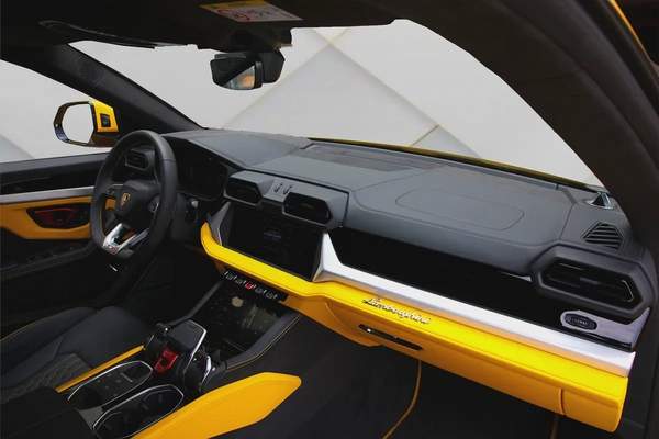 2025 LAMBORGHINI URUS SE - BRAND NEW - FULLY LOADED - LOCAL REGISTRATION