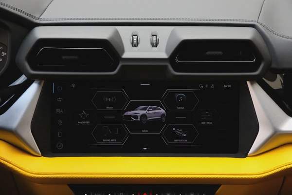 2025 LAMBORGHINI URUS SE - BRAND NEW - FULLY LOADED - LOCAL REGISTRATION