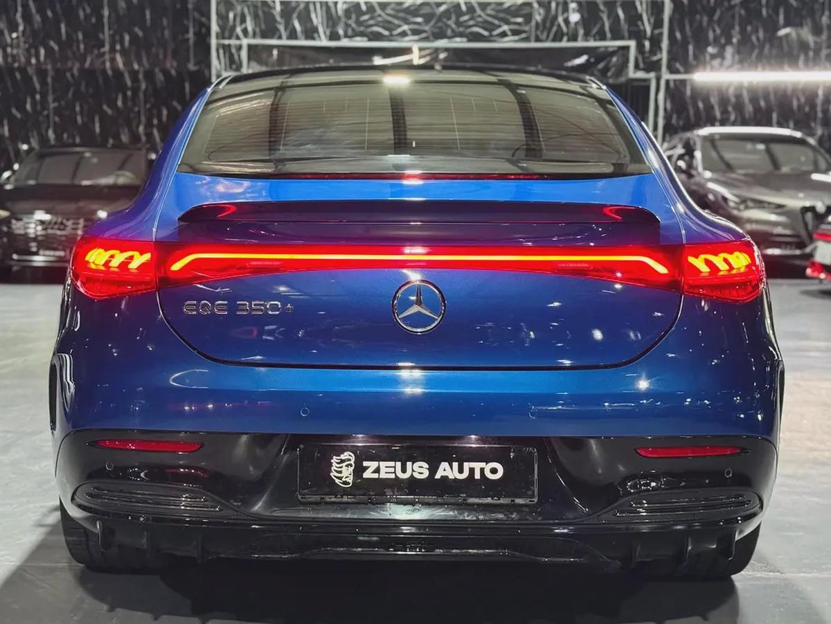 Mercedes-Benz EQE 350 2023 GCC specs for 205,000.00 AED-4-4
