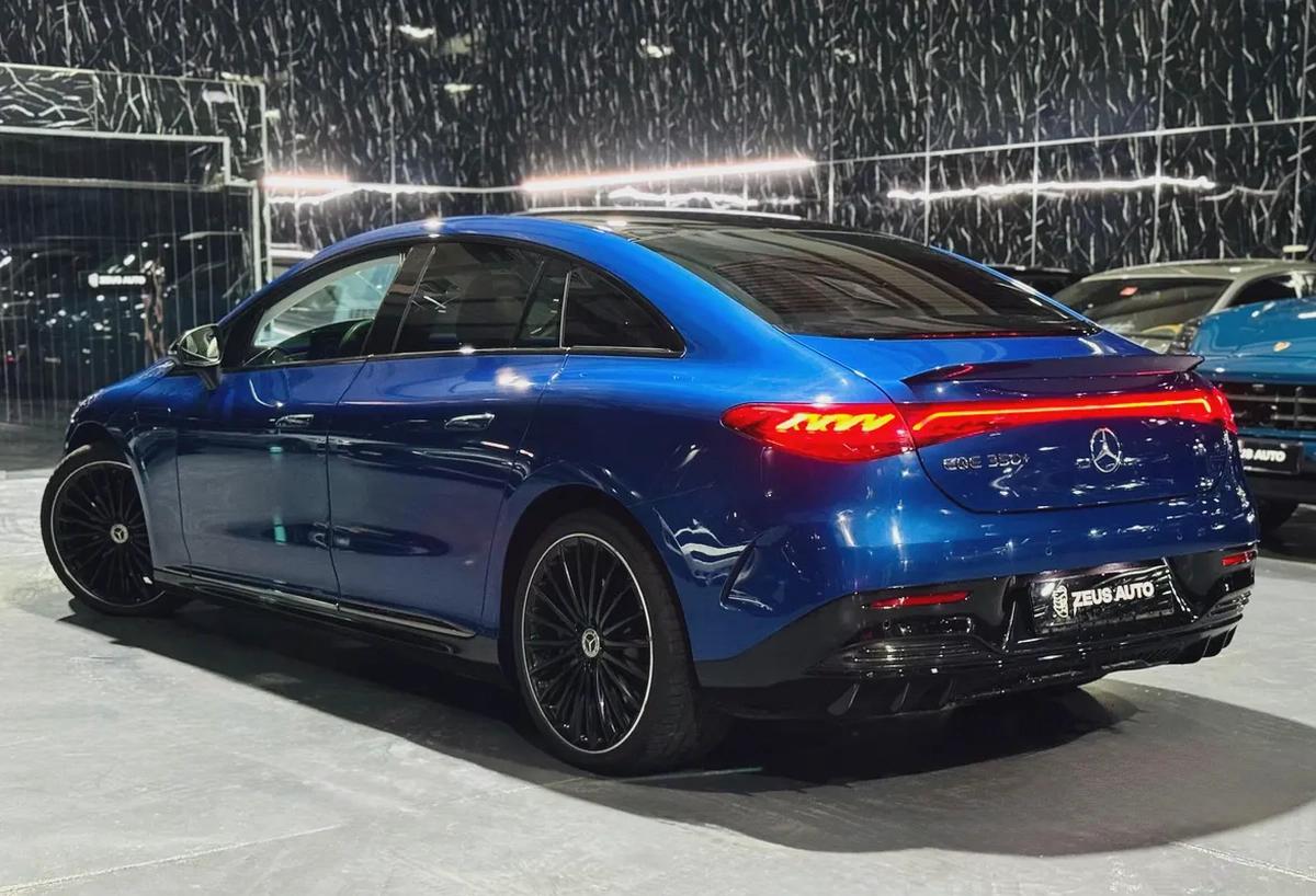 Mercedes-Benz EQE 350 2023 GCC specs for 205,000.00 AED-5-5