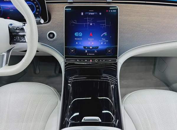 Mercedes-Benz EQE 350 2023 GCC specs for 205,000.00 AED