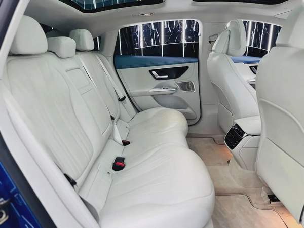 Mercedes-Benz EQE 350 2023 GCC specs for 205,000.00 AED