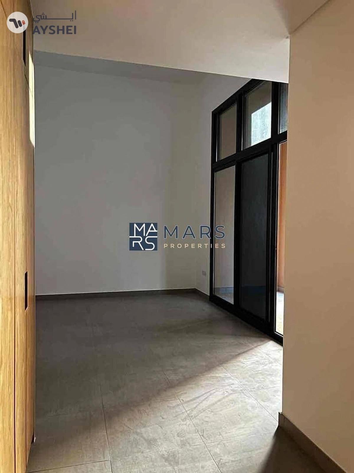 Exclusive | private garden | Vacant-10-10