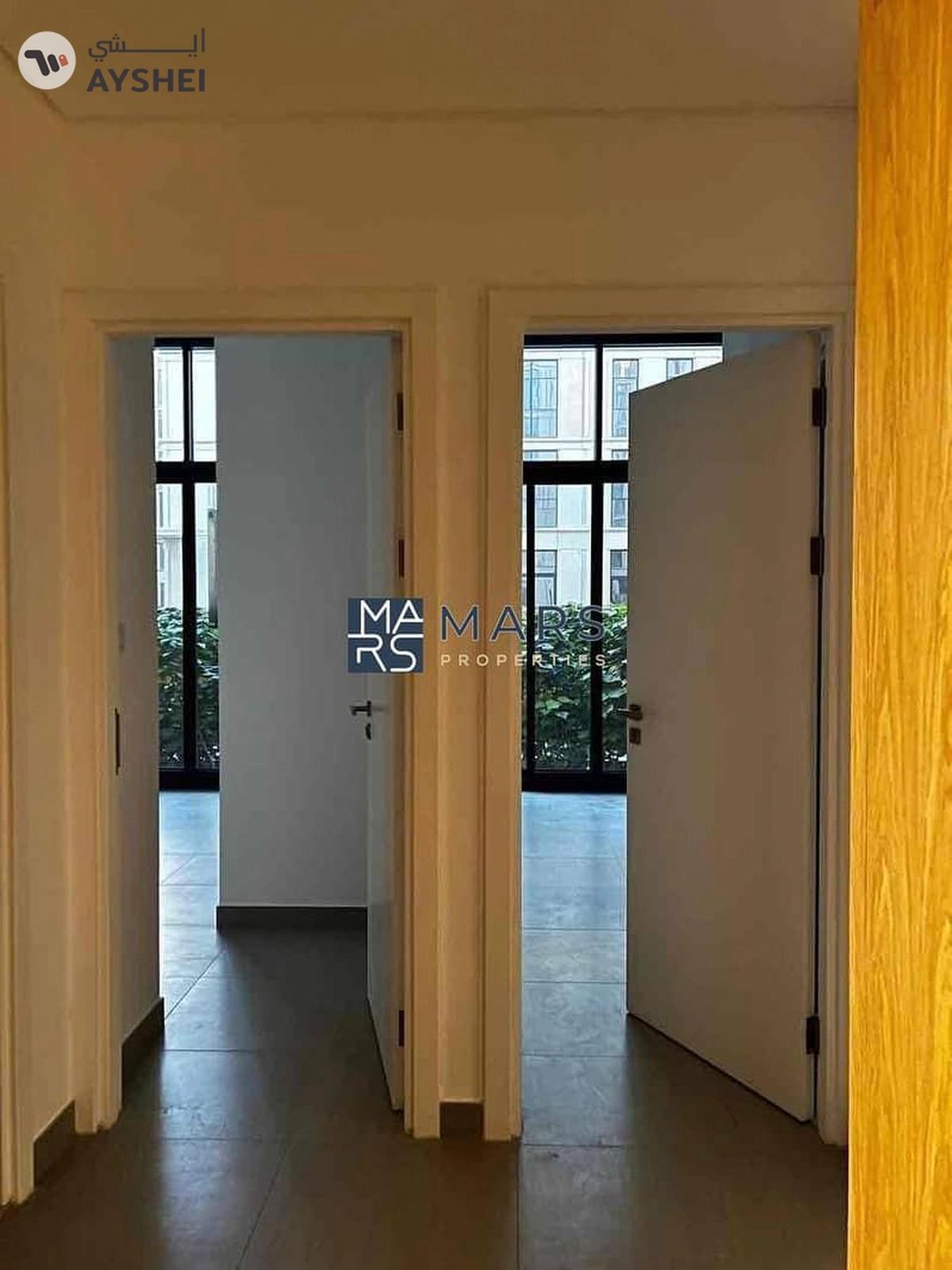 Exclusive | private garden | Vacant-1-portrait