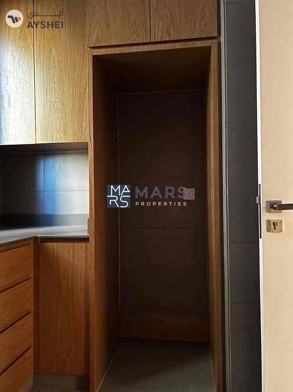 Exclusive | private garden | Vacant