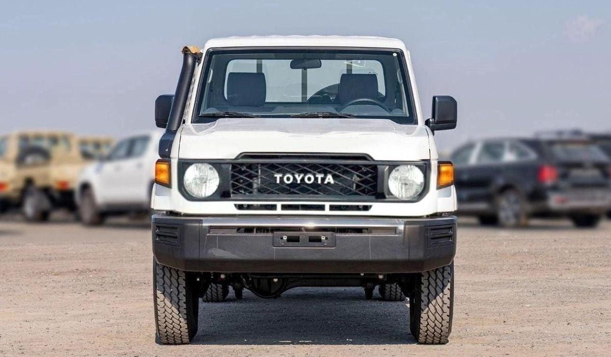 Toyota Land Cruiser Pick Up LC79 SC 4.2L V6 DIESEL-1-1